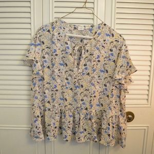 GAP NWT Flowy Floral Patterened Blouse With Tie